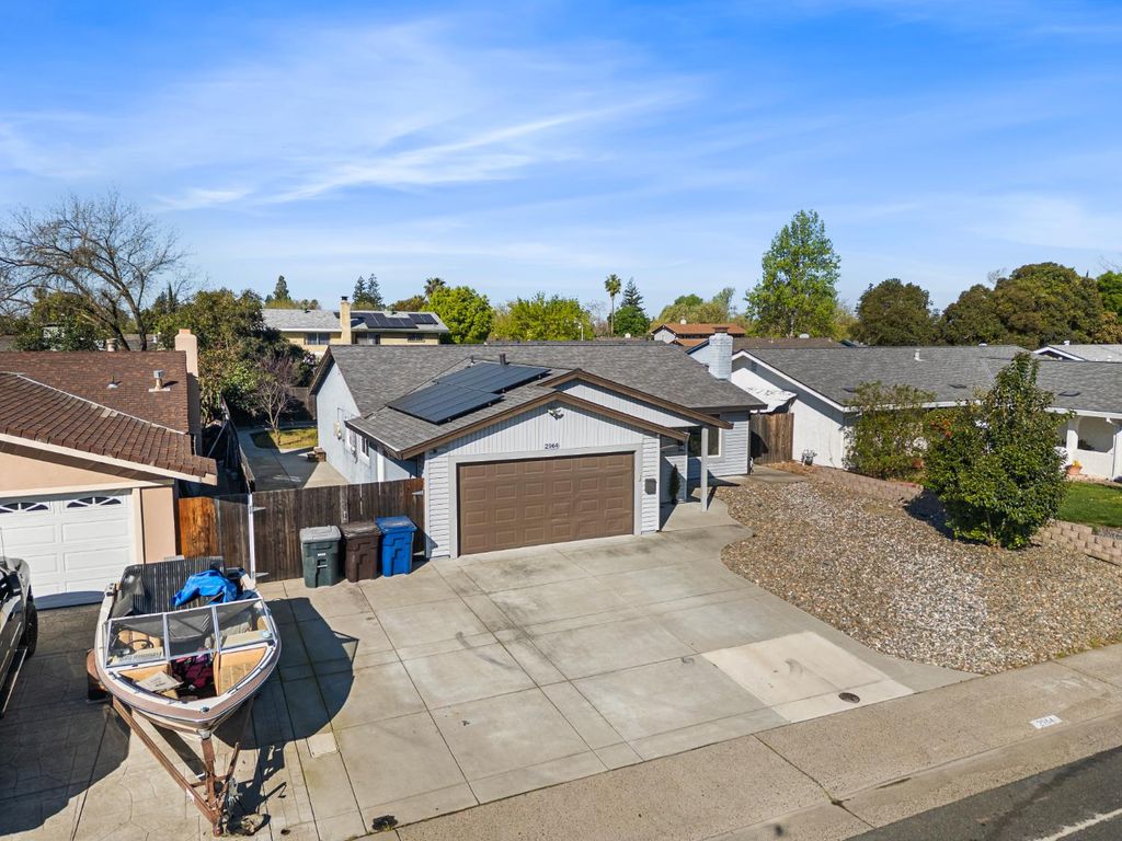 Photo of 2964 S Kachina Way, Rancho Cordova, CA 95670 (MLS # 226033694)