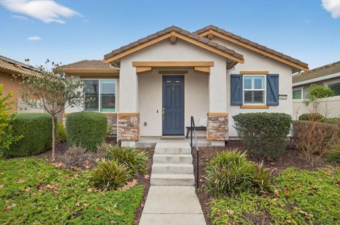 4425 Danube River Lane Sacramento CA 95834