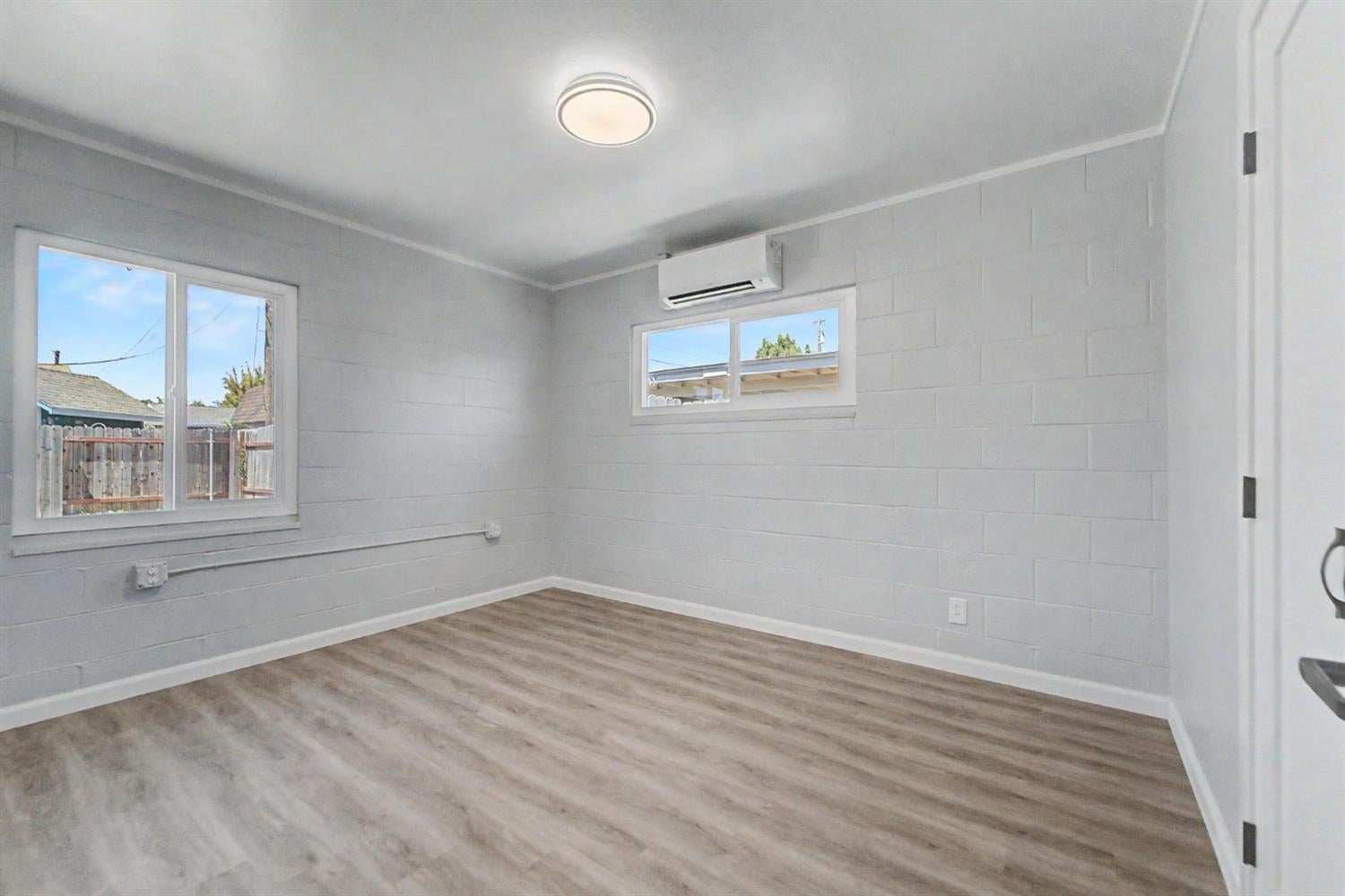 1242 Rosemary Lane