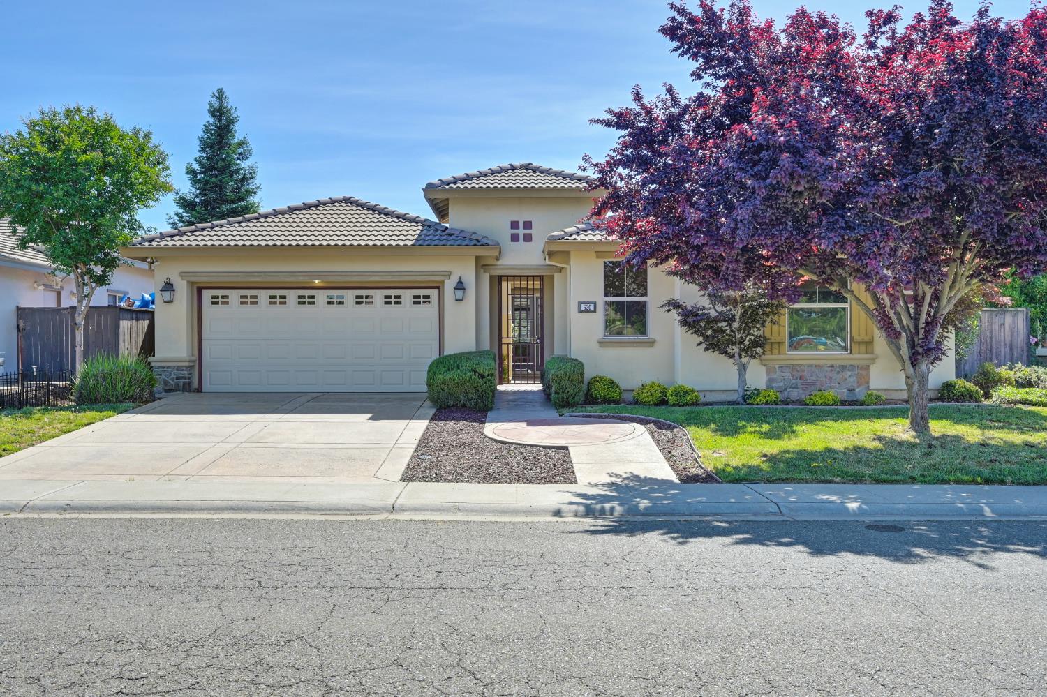 620 Castle Oaks Drive