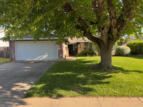 2548 Warrego Way, Sacramento, CA 95826 - MLS#: 225061327