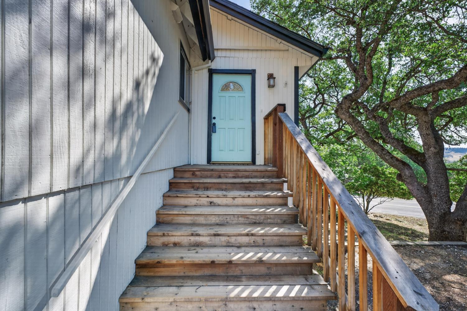4698 Kiva Drive