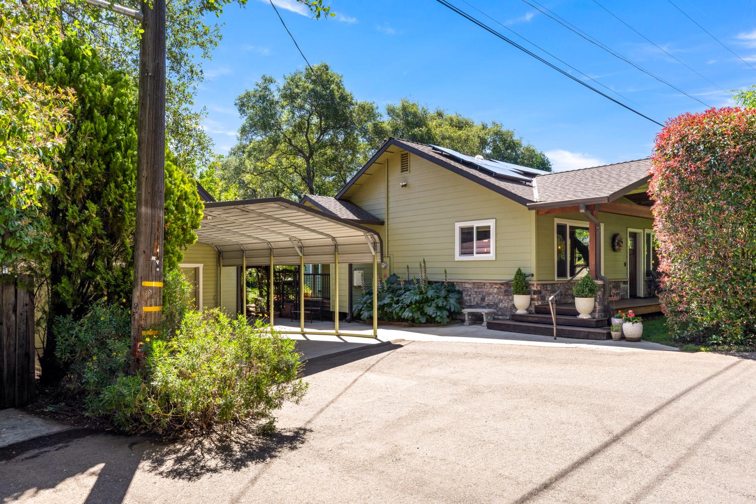 230 Oakhill Way