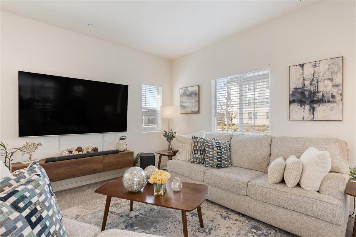 1017 San Anselmo Lane