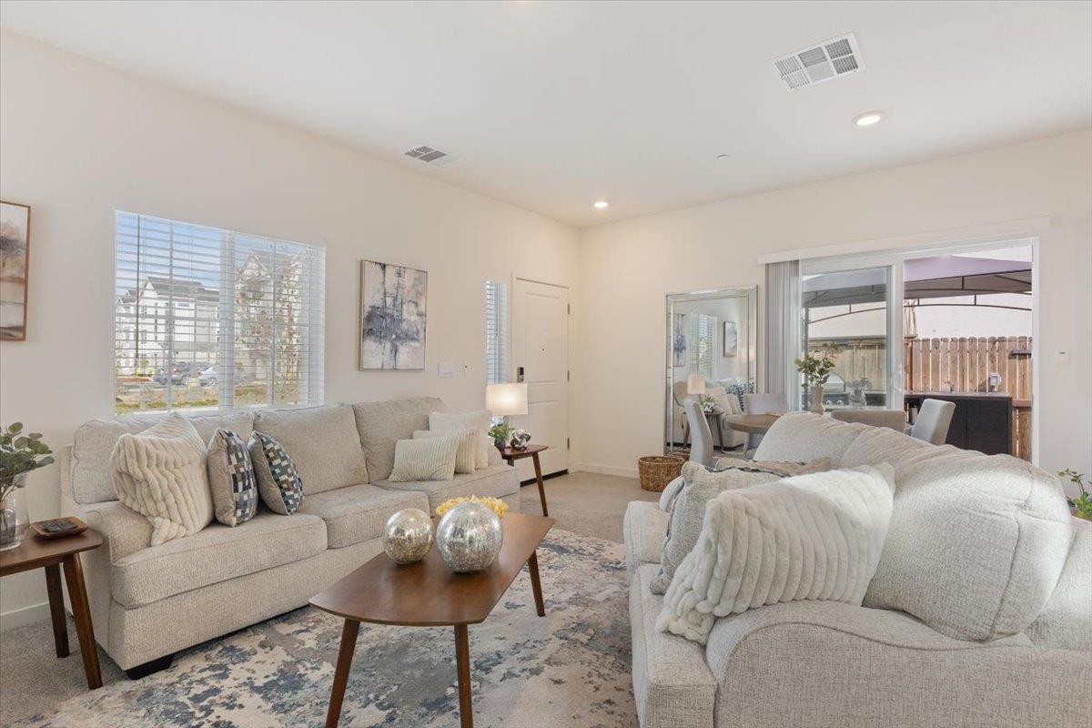 1017 San Anselmo Lane