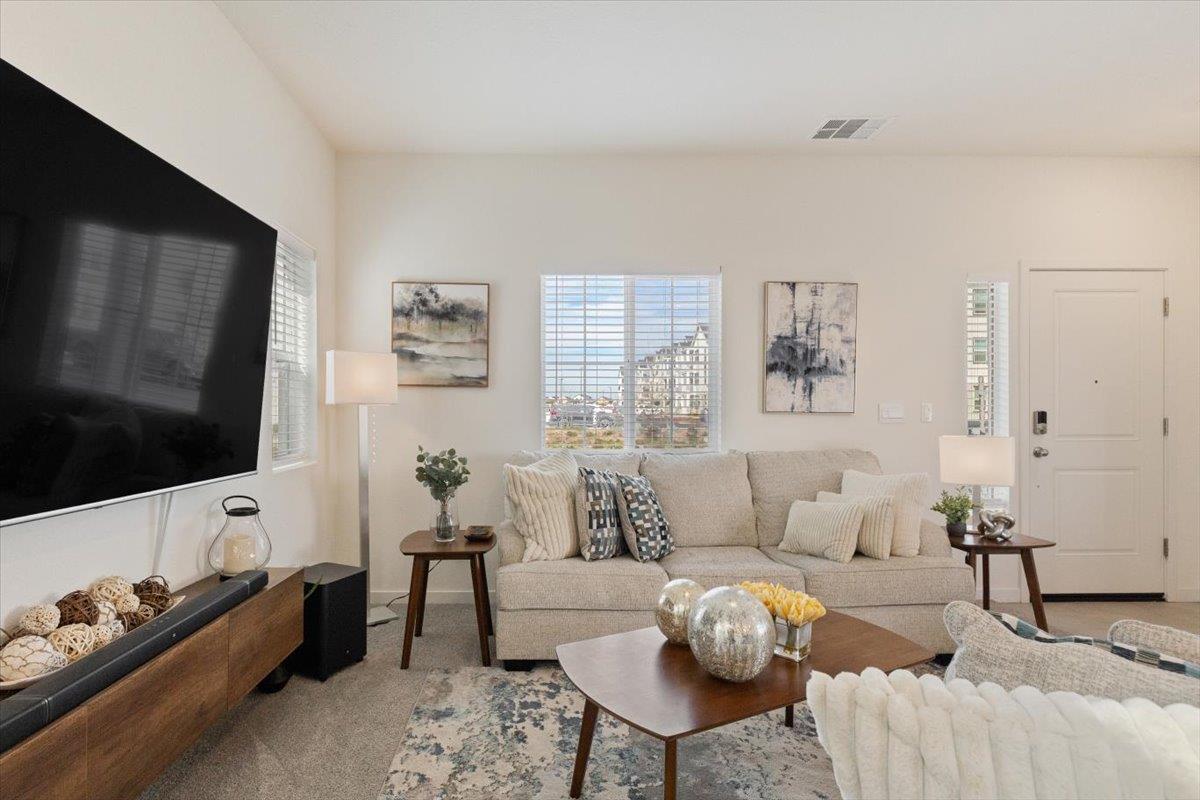 1017 San Anselmo Lane