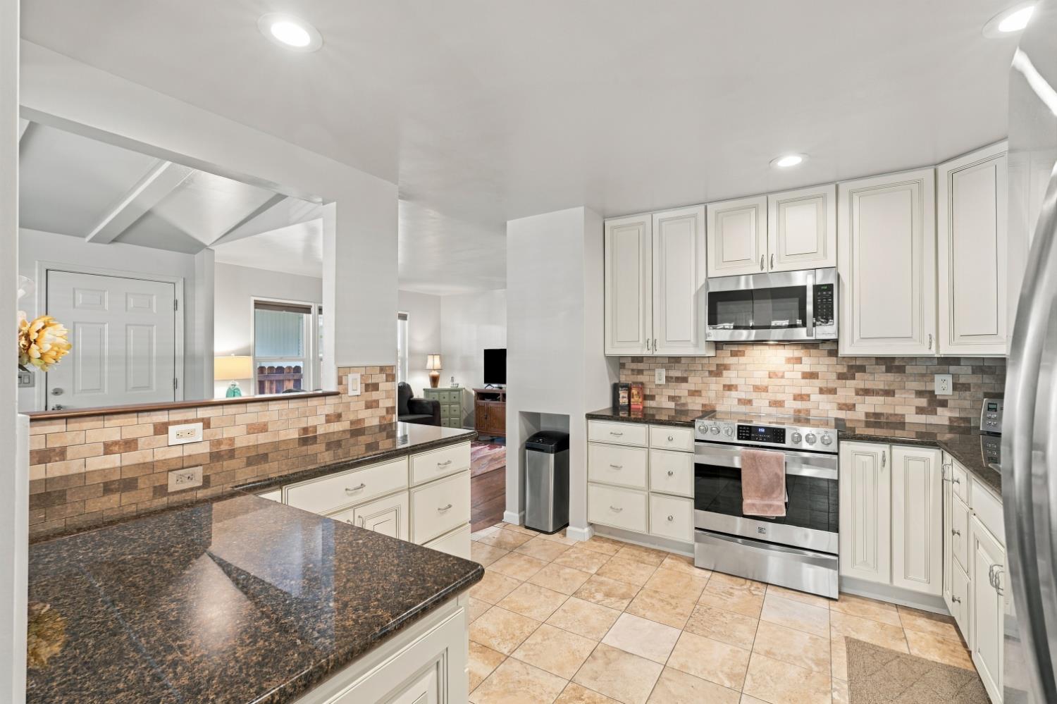 2681 Cameron Park Drive 24