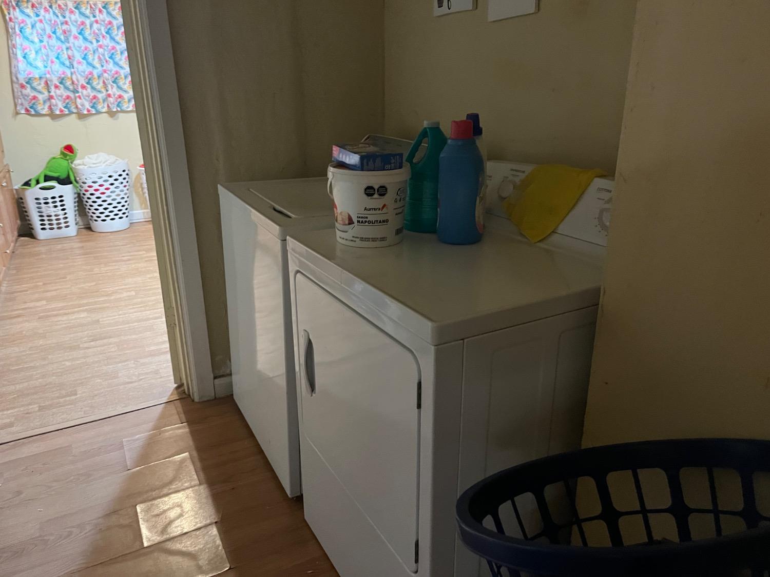 Dos Palos, California 93620, United States, 2 Bedrooms Bedrooms, ,3 BathroomsBathrooms,Residential,Active,35076