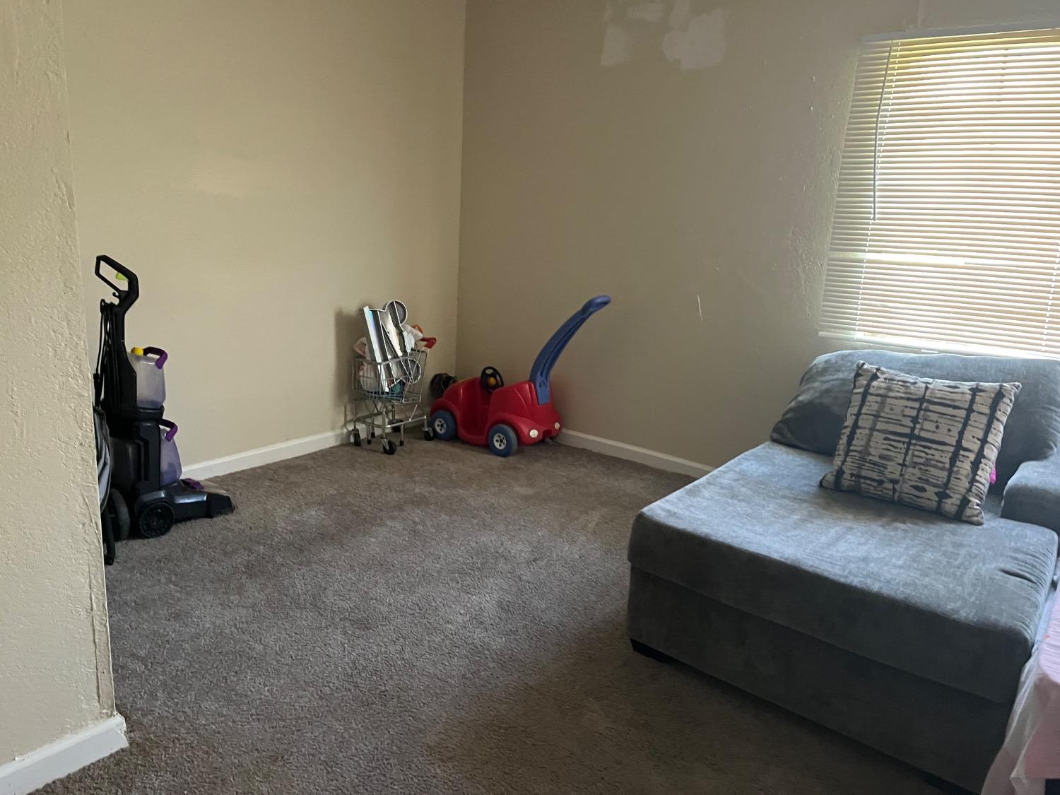 Dos Palos, California 93620, United States, 2 Bedrooms Bedrooms, ,3 BathroomsBathrooms,Residential,Active,35076