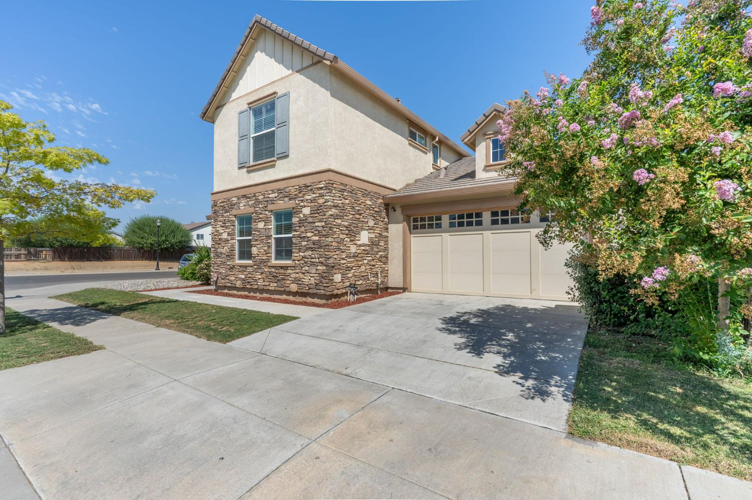 1263 Cornflower Drive