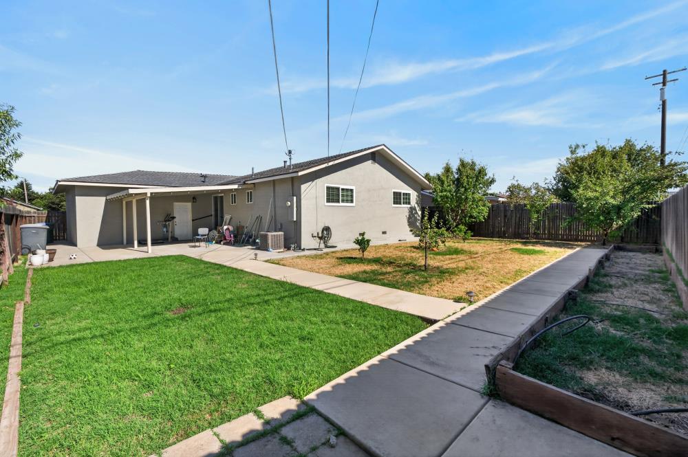 136 4th Avenue