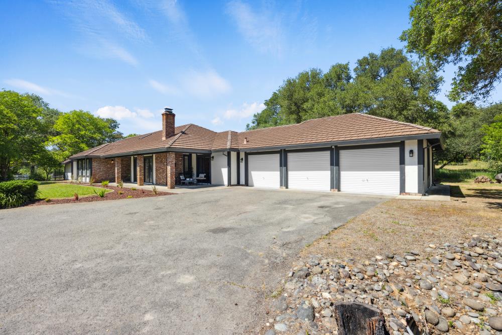 7822 Oak Glen Lane