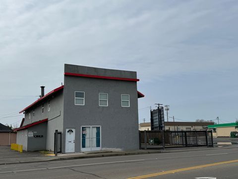 104 E Lodi Avenue Lodi CA 95240