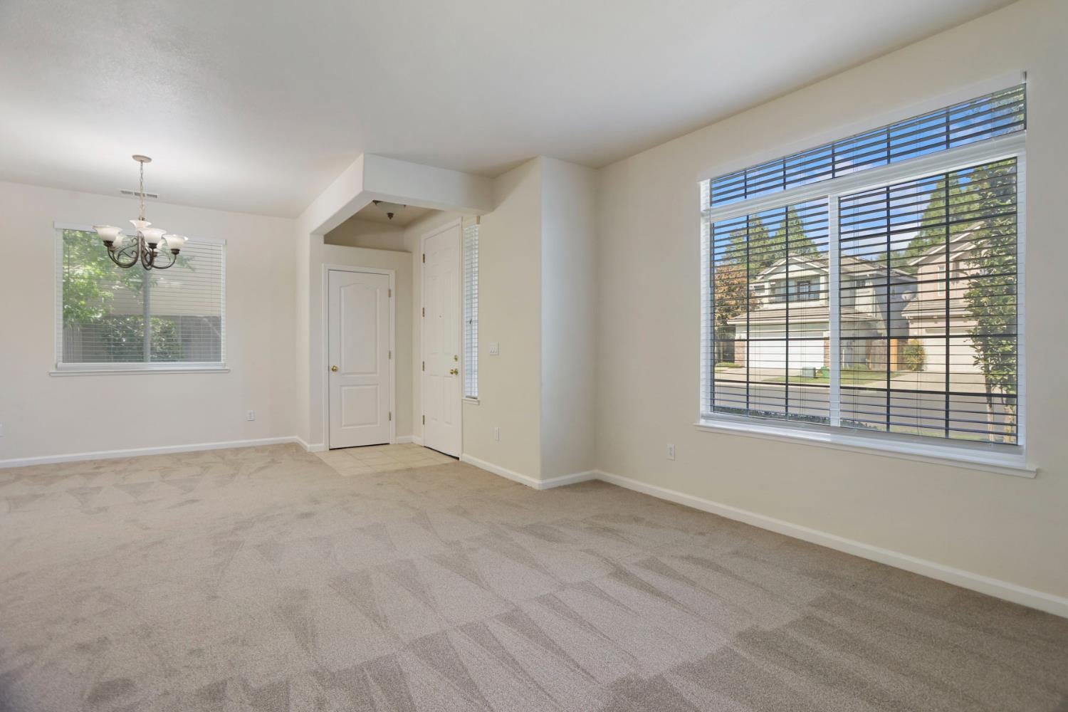3164 English Oak Circle