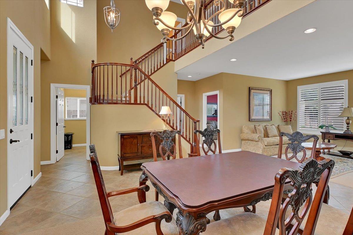857 Oxford Court