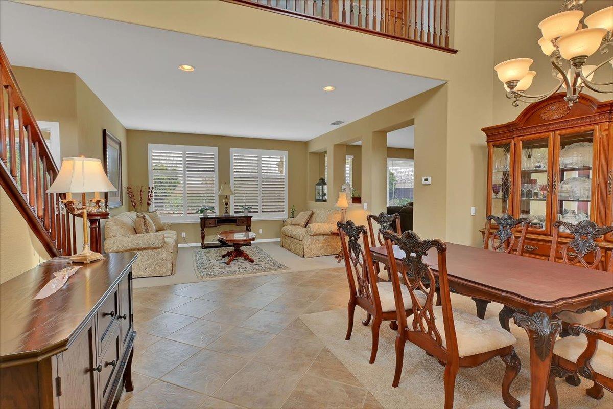 857 Oxford Court