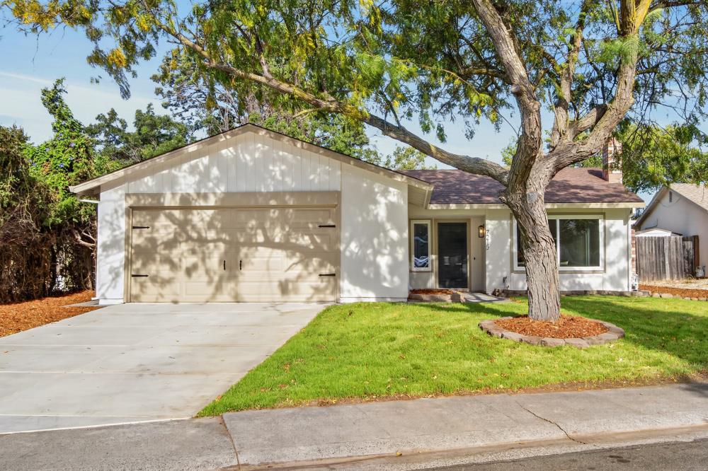 7215 Roca Way