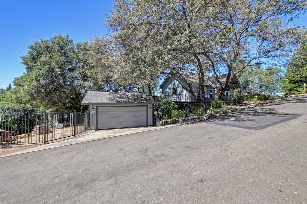 823 Bonita Drive