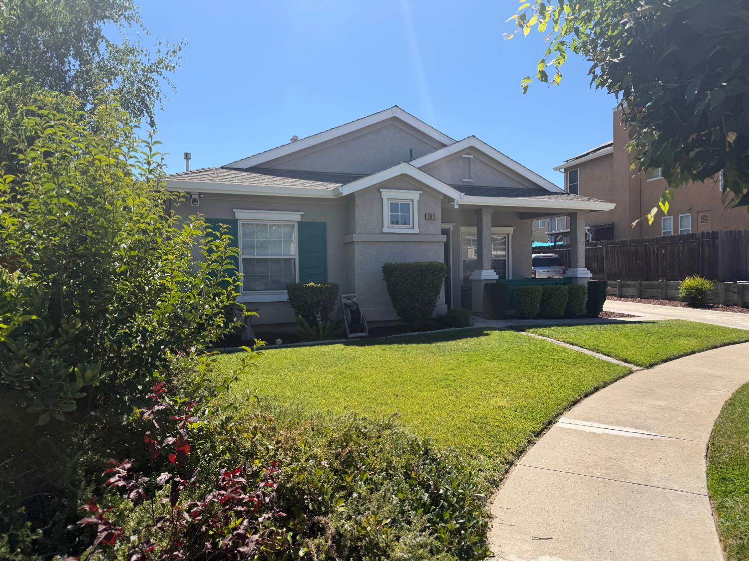 304 Peachcrest Court