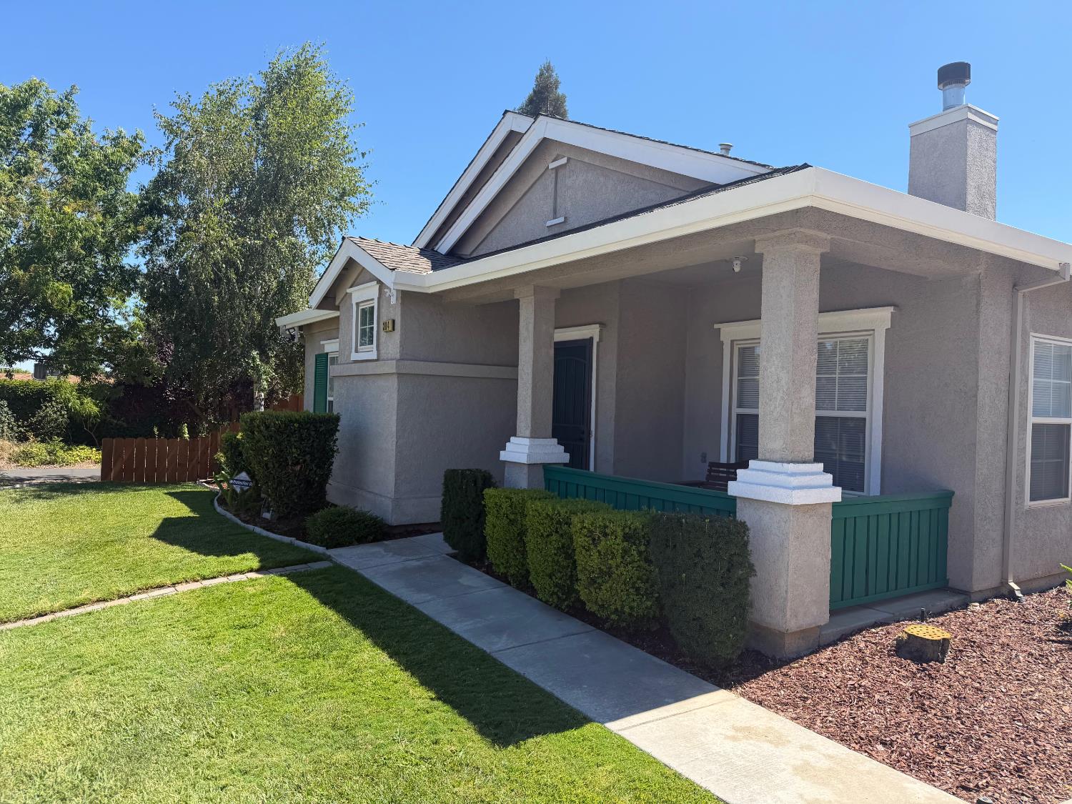 304 Peachcrest Court