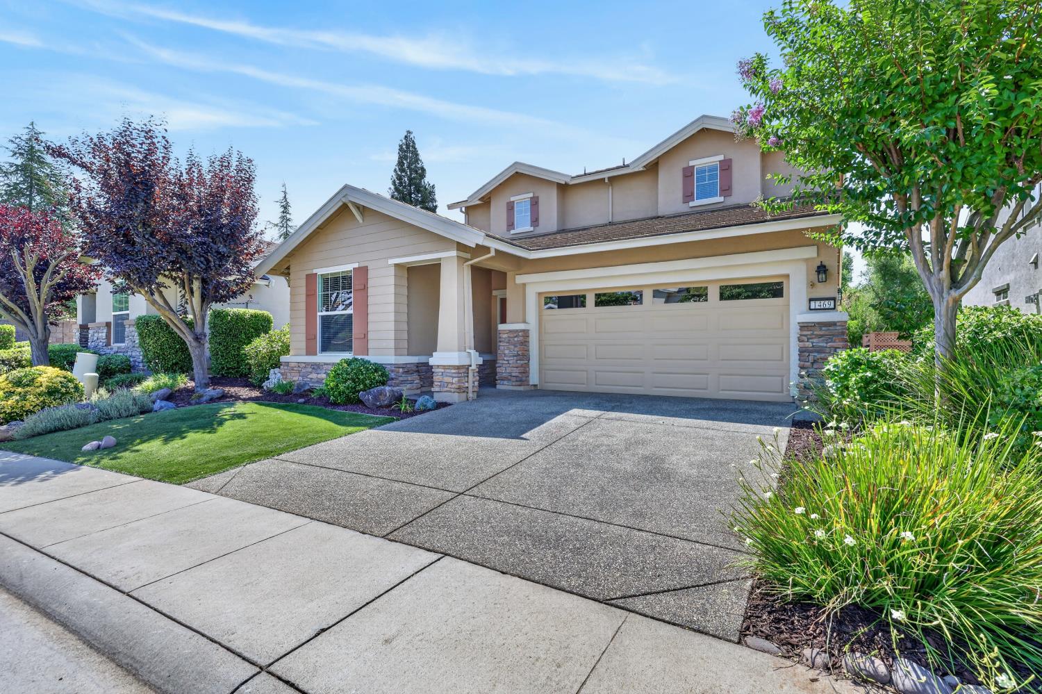 1469 Topanga Lane
