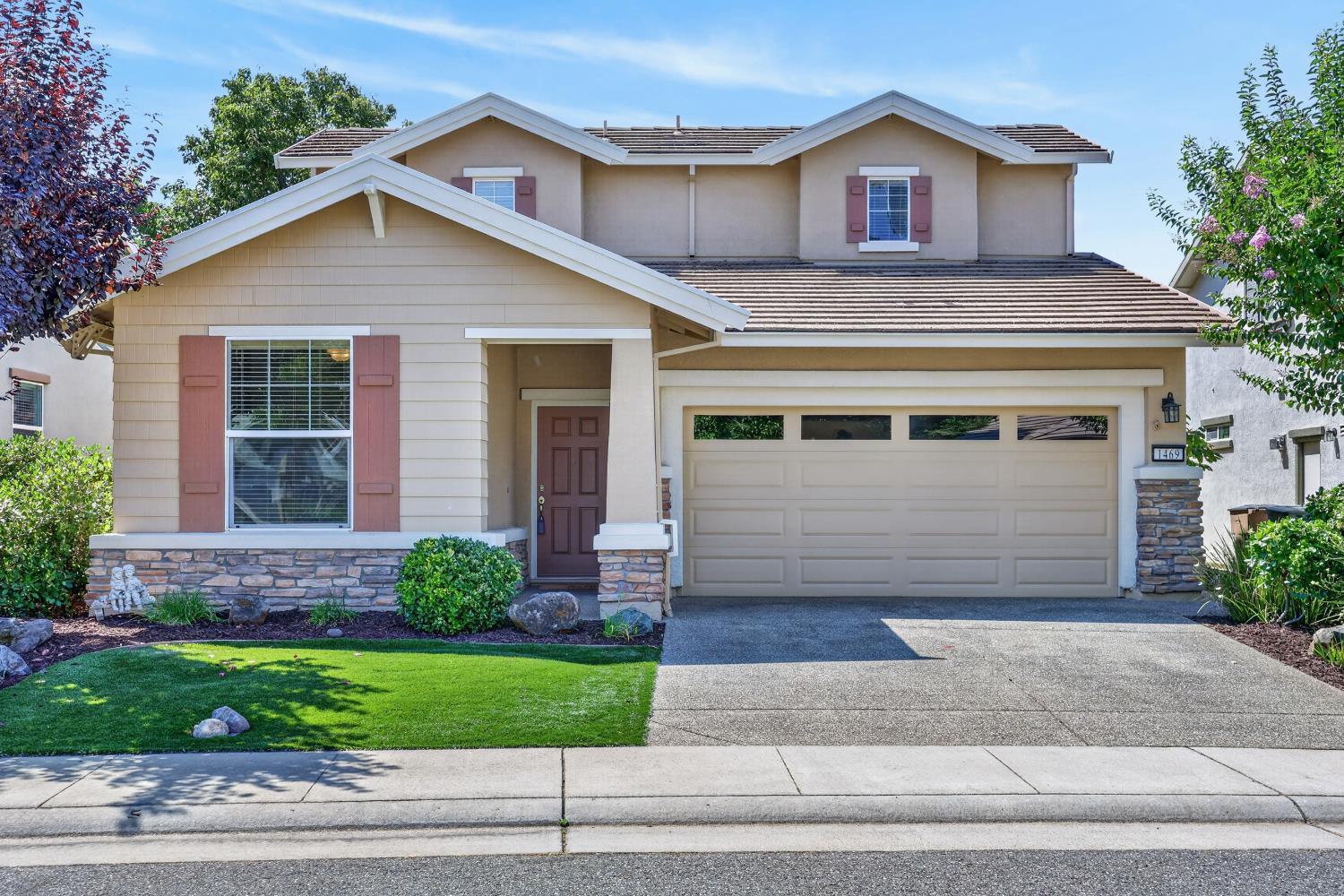 1469 Topanga Lane