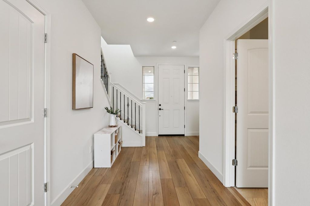 Photo of 8818 Encore Way, Elk Grove, CA 95757 (MLS # 225118820)
