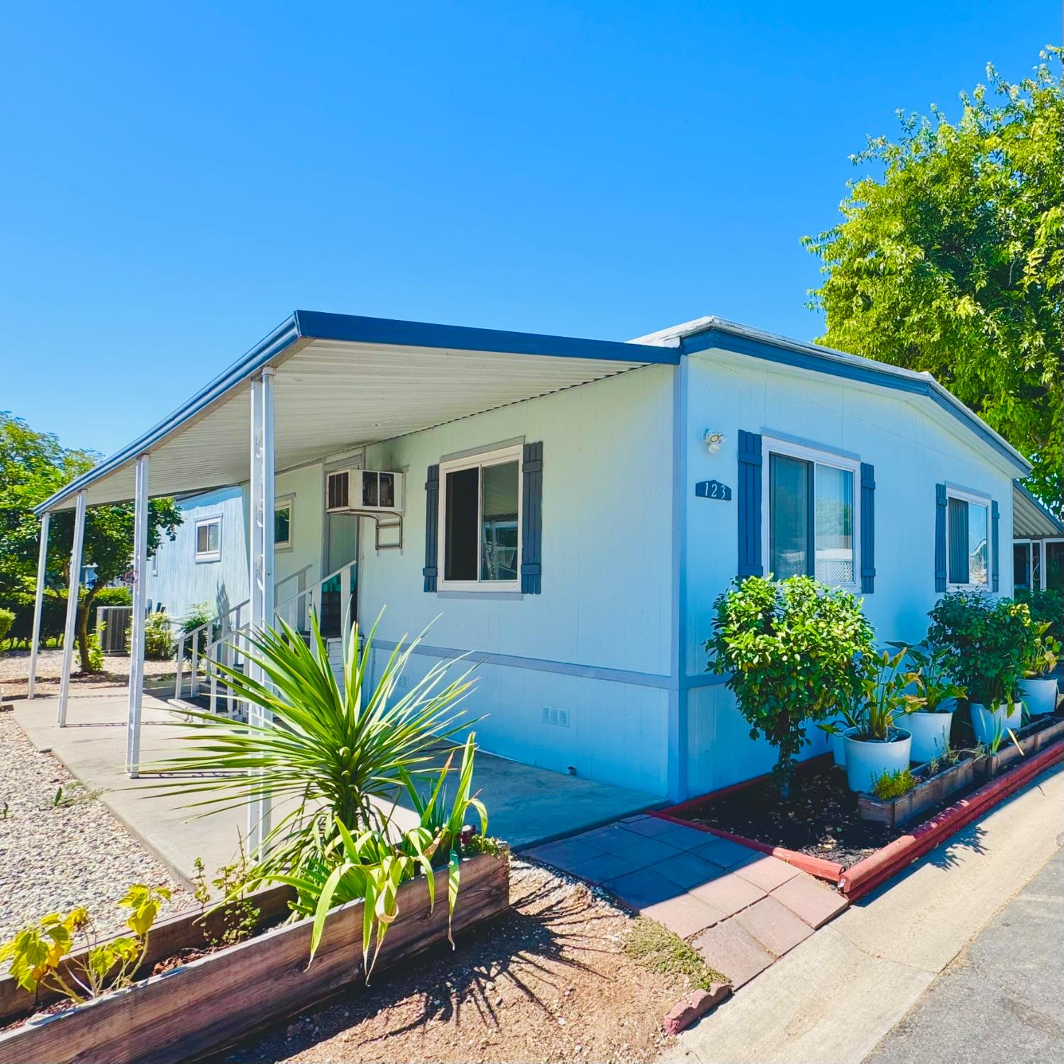 3901 W Lake Road 123