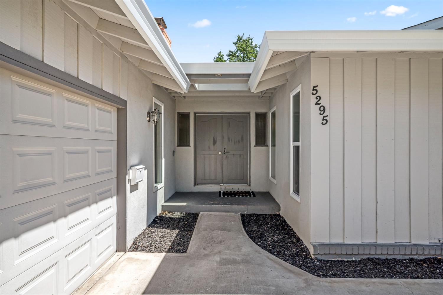 5295 Paragon Street