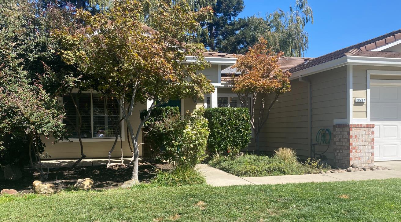 3537 Oak Shores Drive