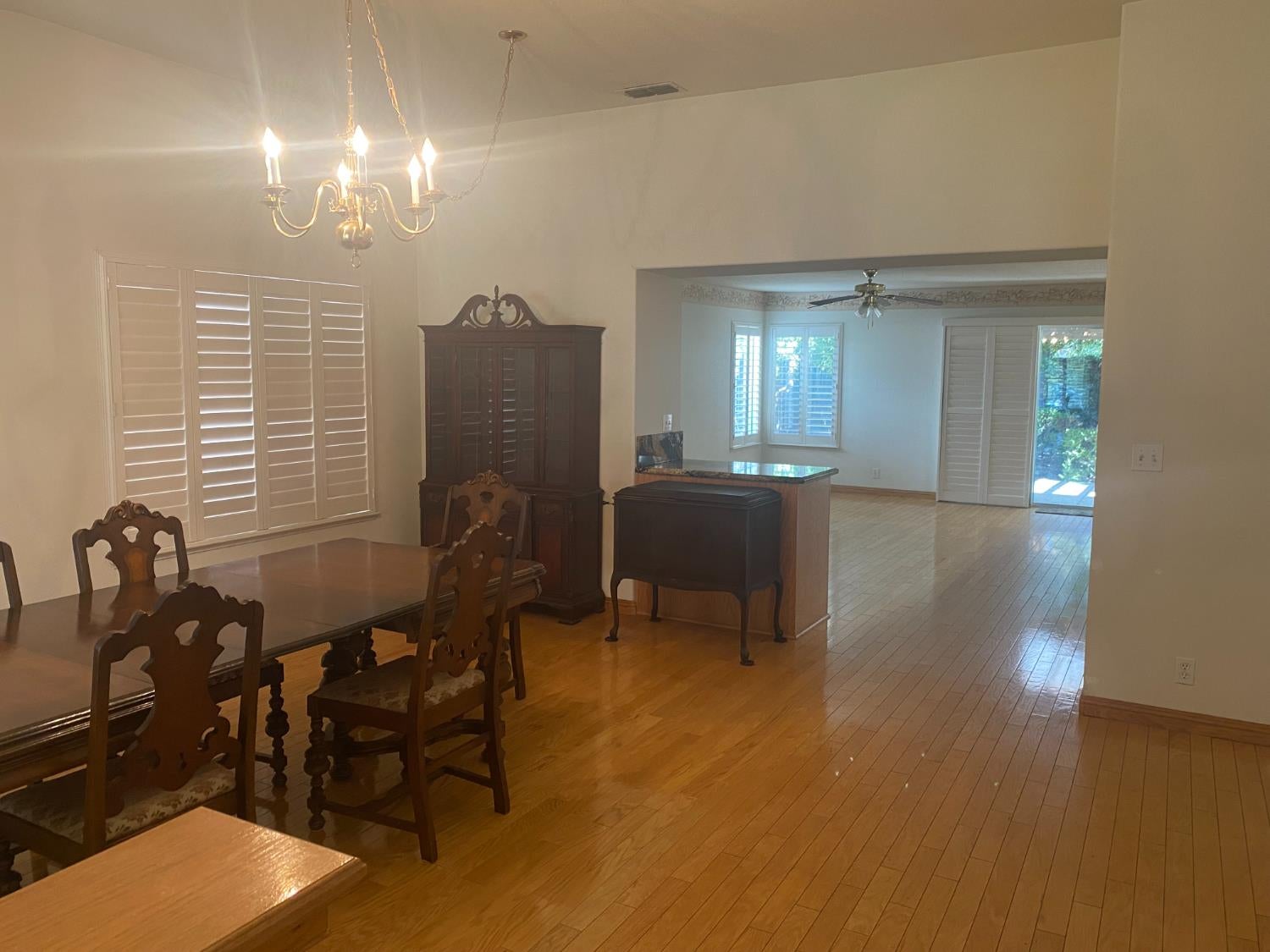 3537 Oak Shores Drive