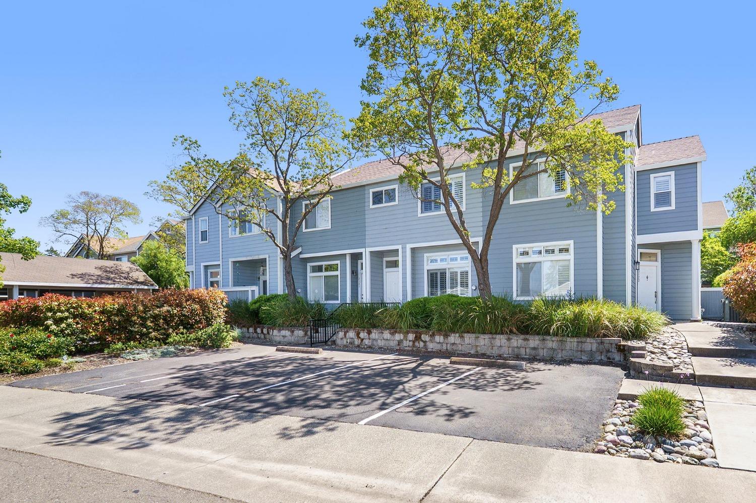3129 Woods Circle