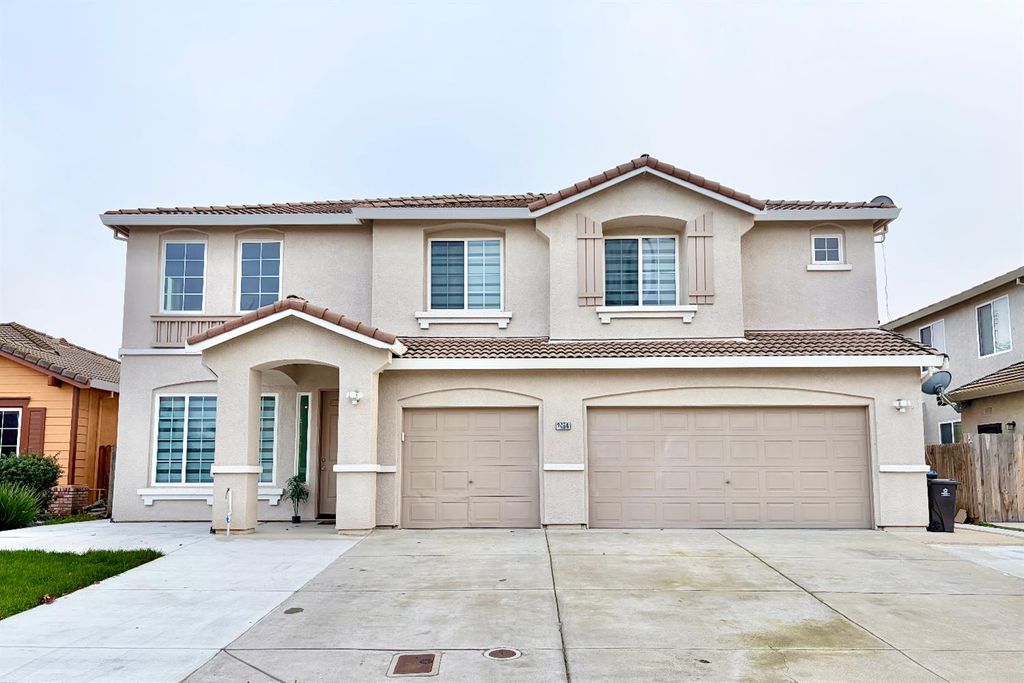 Photo of 2454 Knollwood Lane, Stockton, CA 95206 (MLS # 225146888)