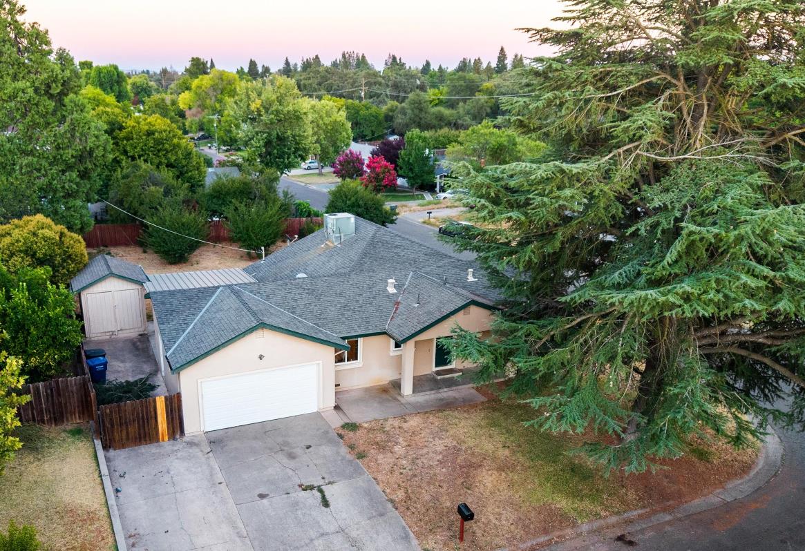 5400 Essex Court