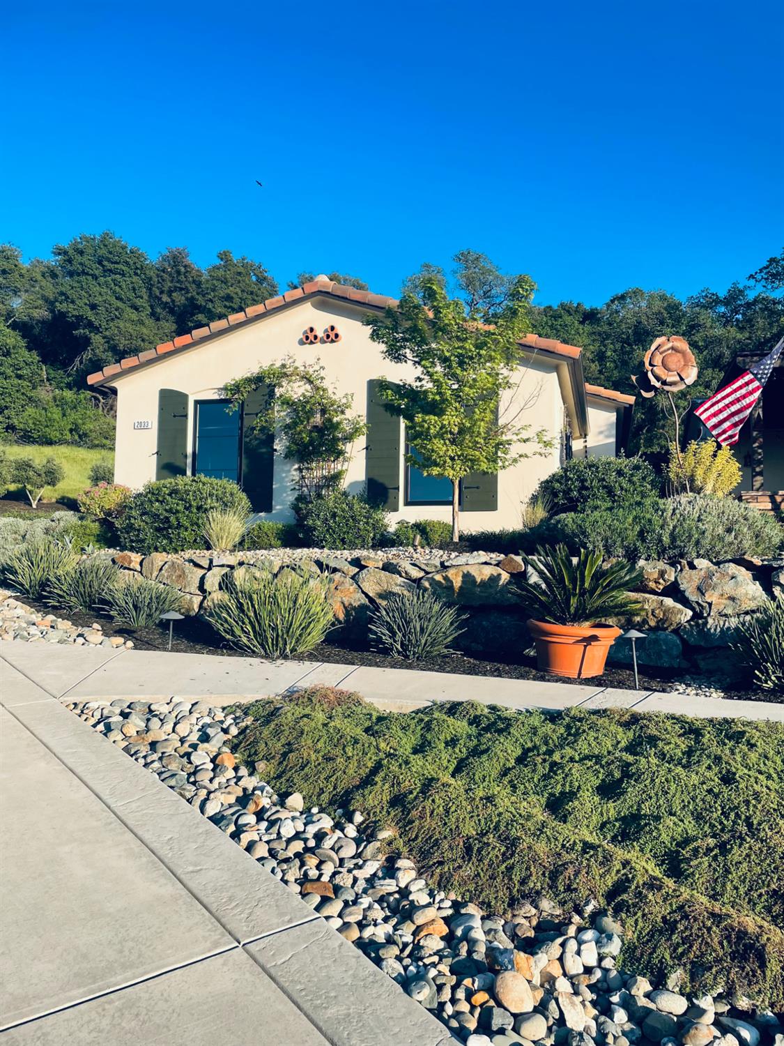 2033 Prado Vista Vis