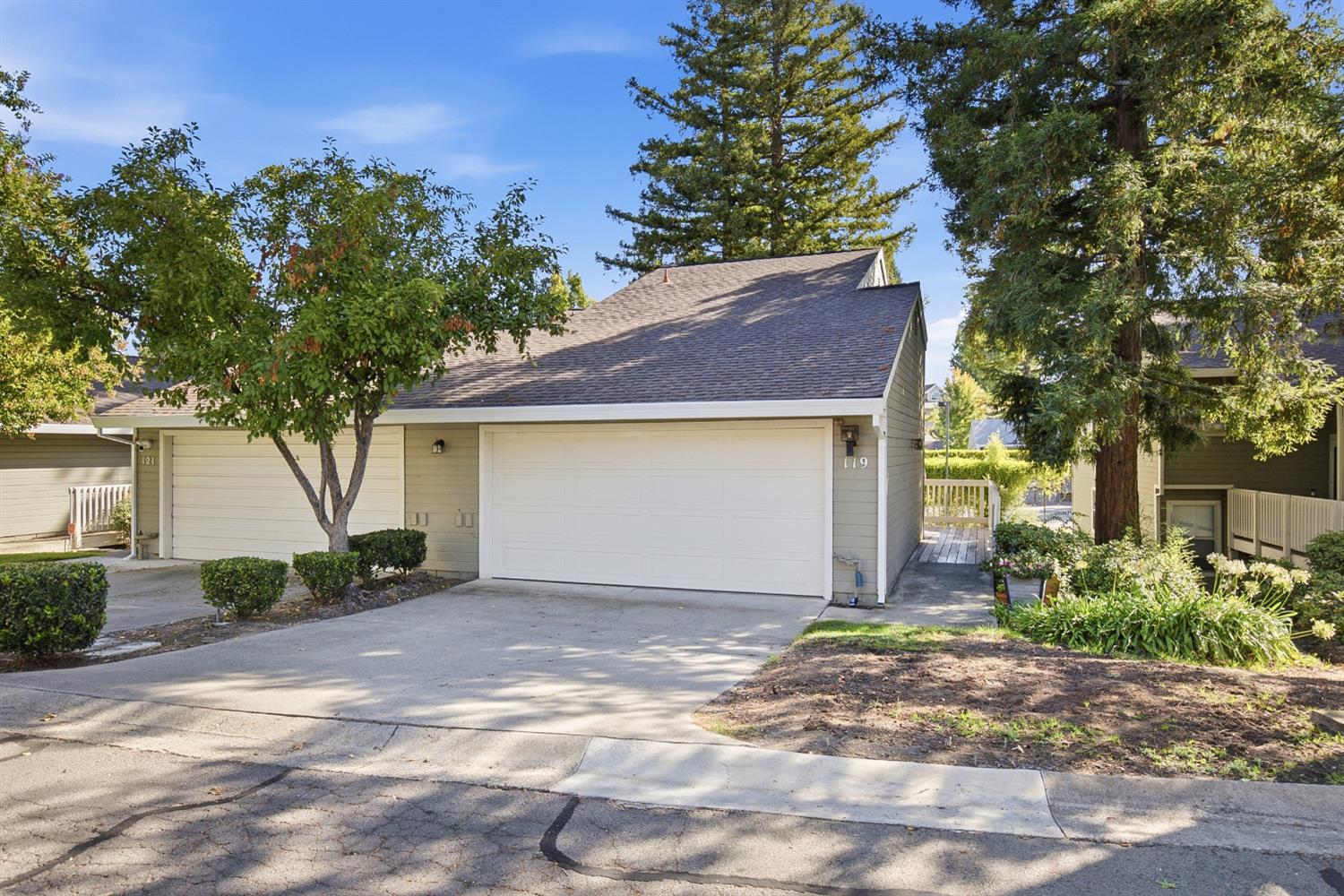 119 Valley Oak Drive 36