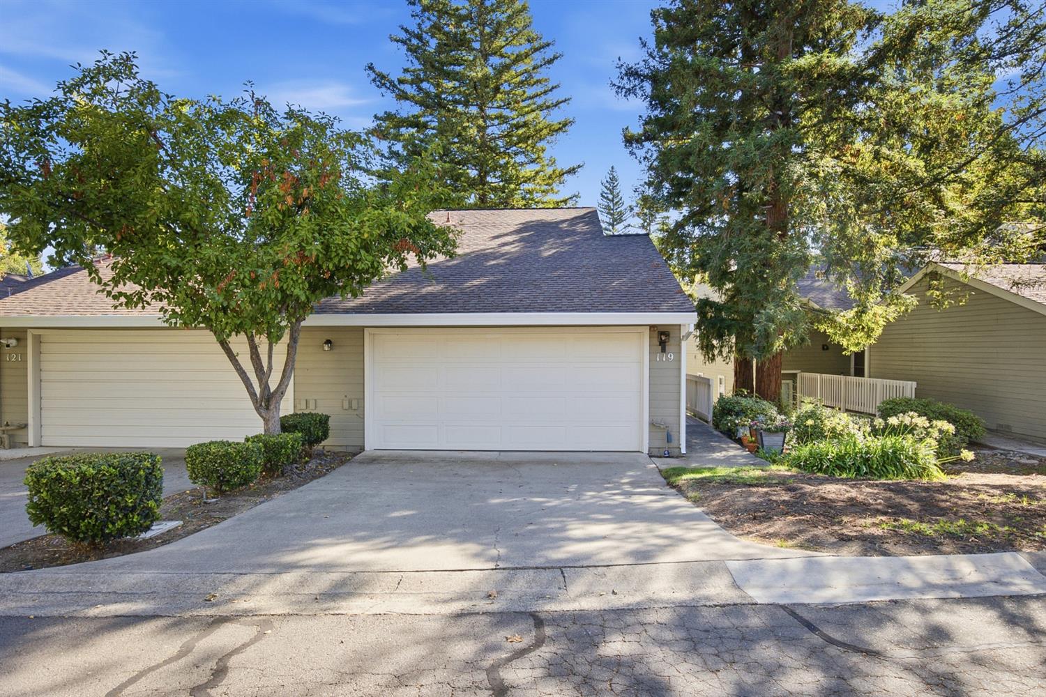 119 Valley Oak Drive 36