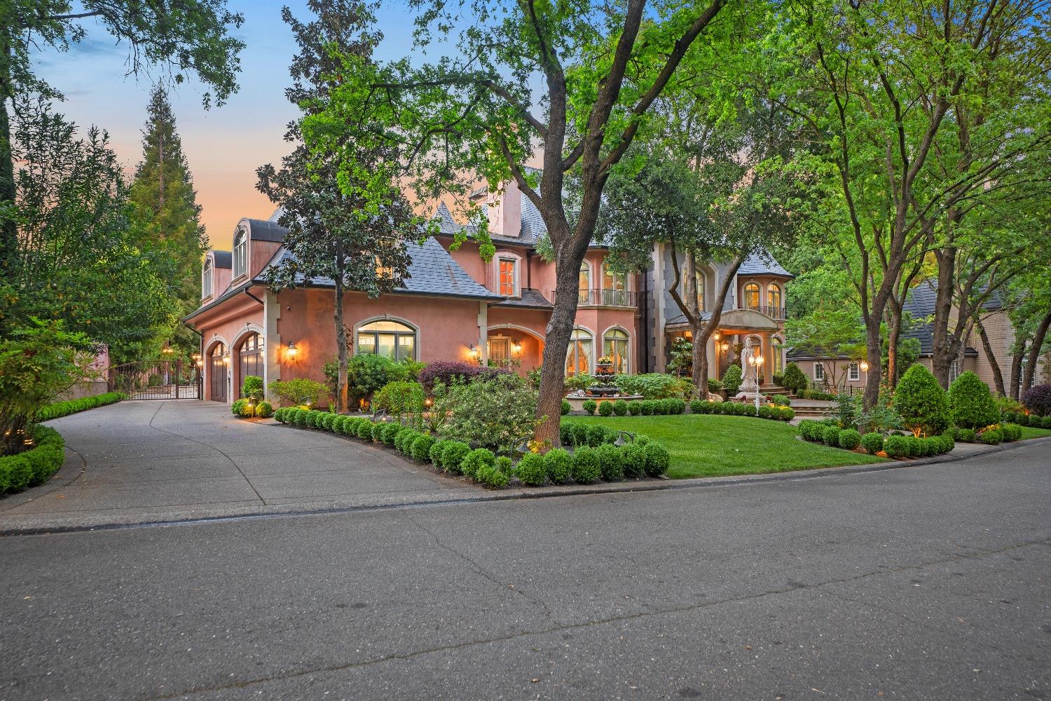 5021 Jardin Lane