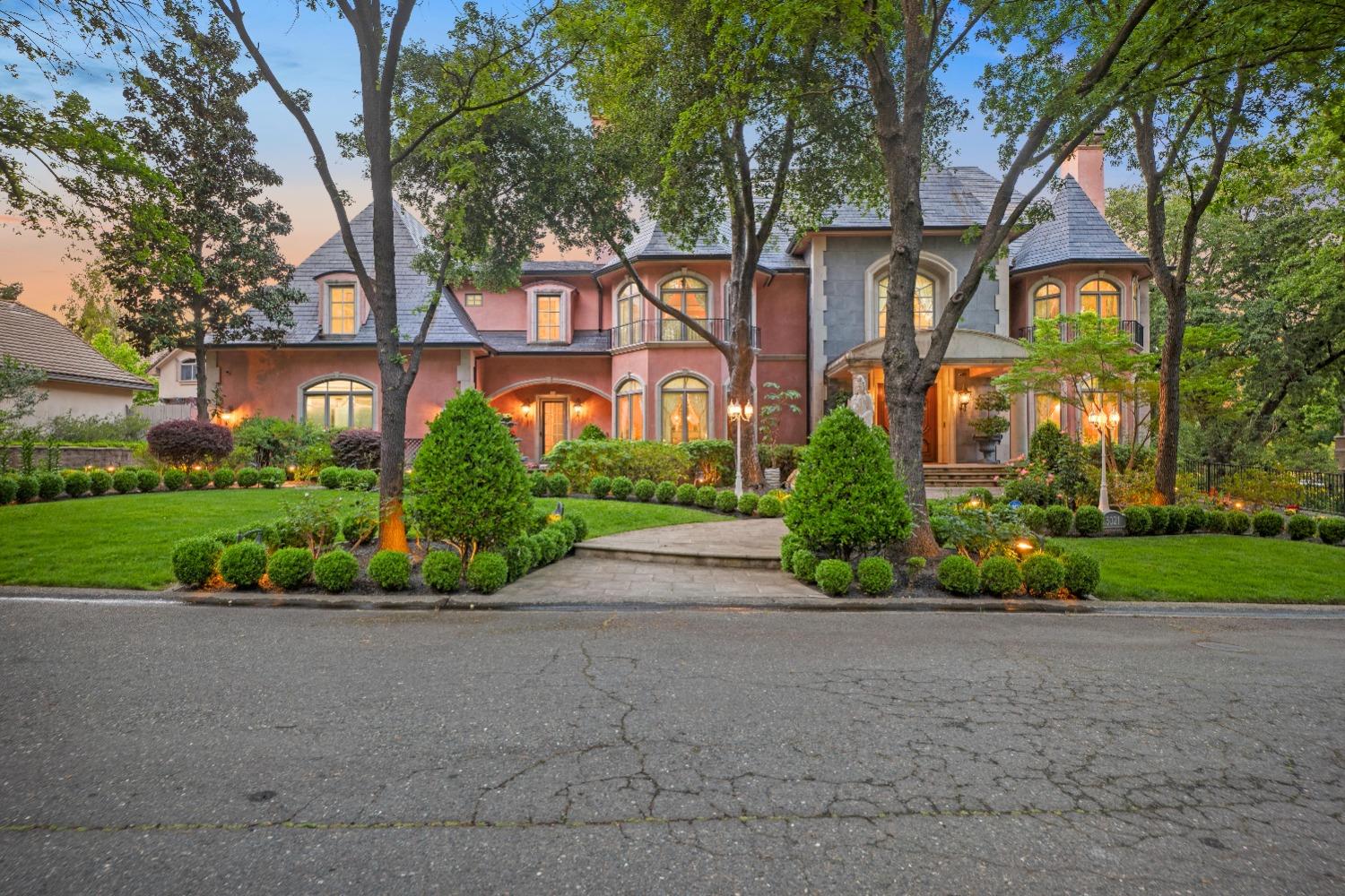 5021 Jardin Lane