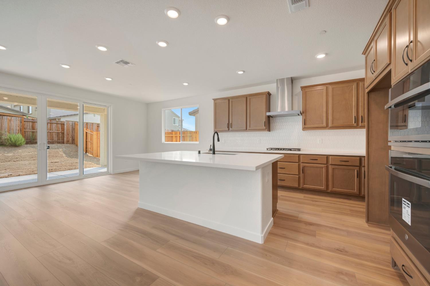5016 Canteen Drive