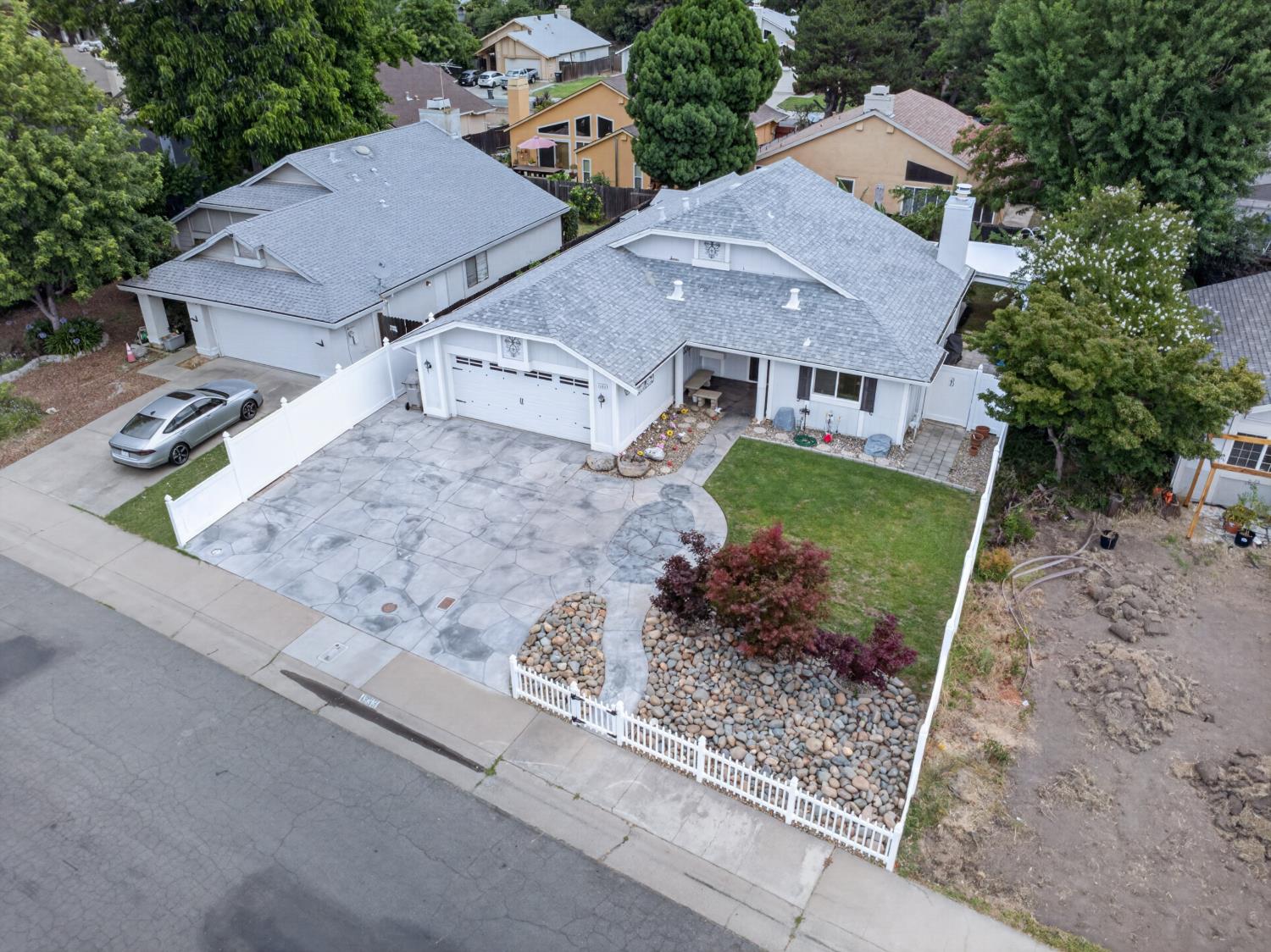 1333 Foxboro Way