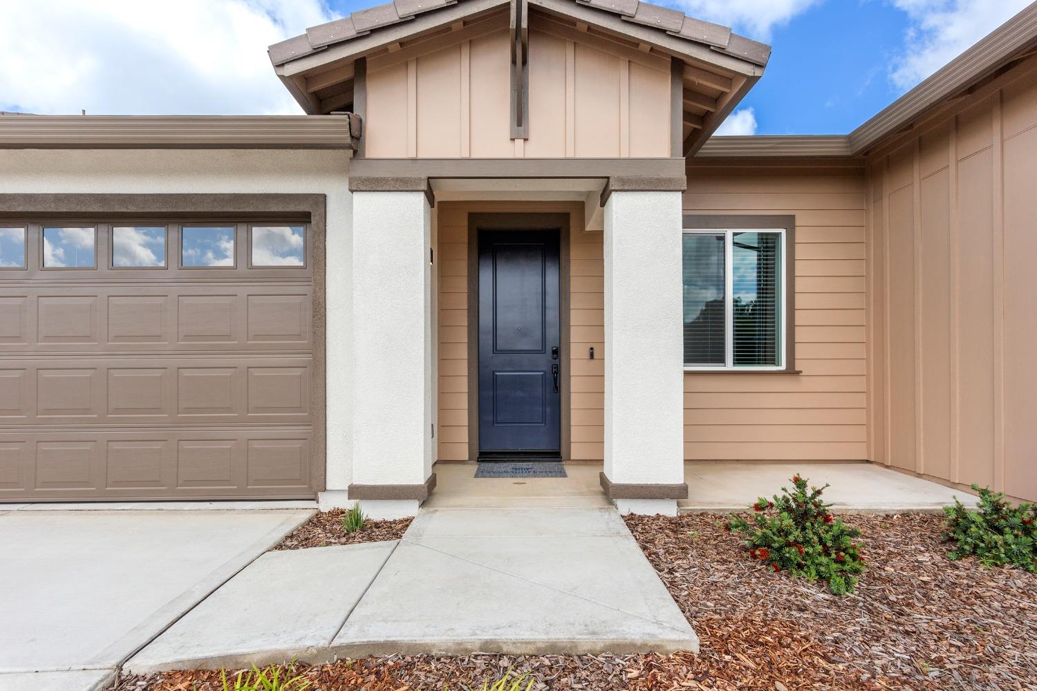 816 Cross Creek Lane