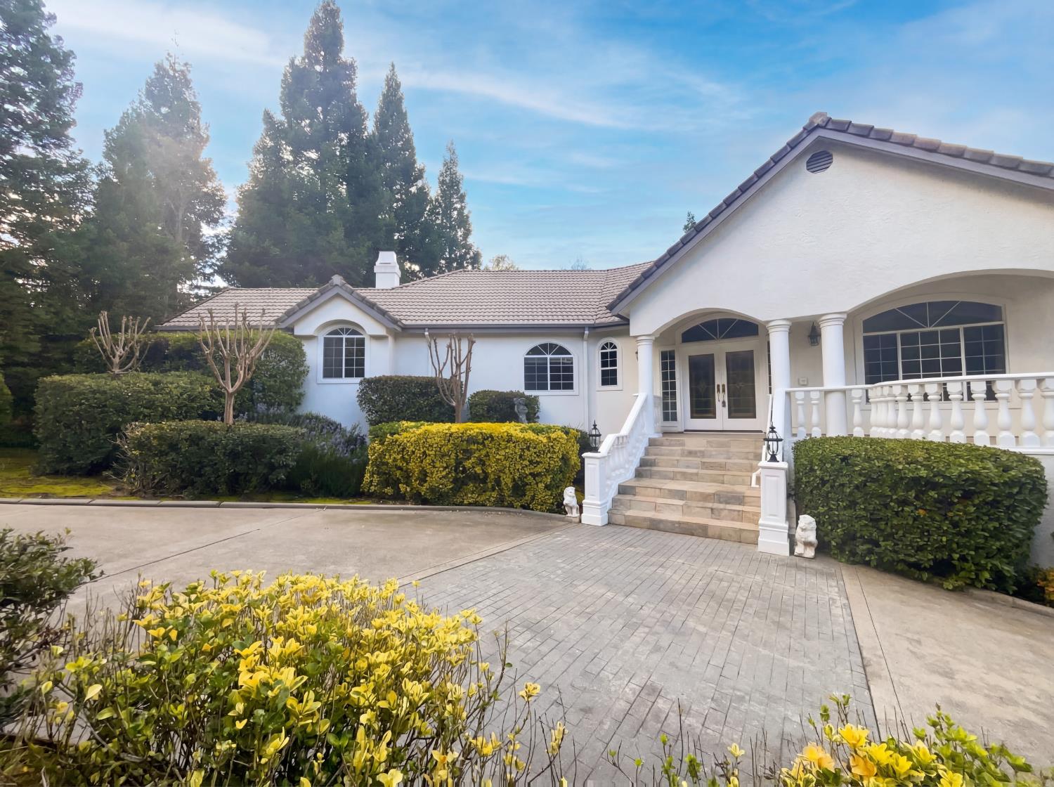 8900 N Seville Circle N