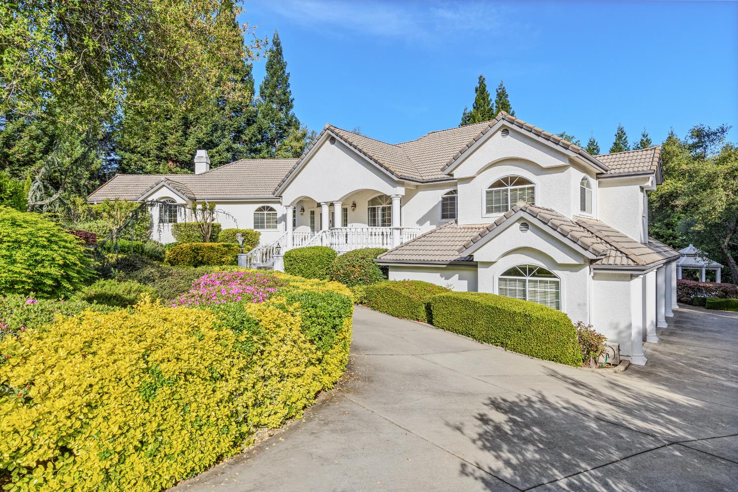 8900 N Seville Circle N