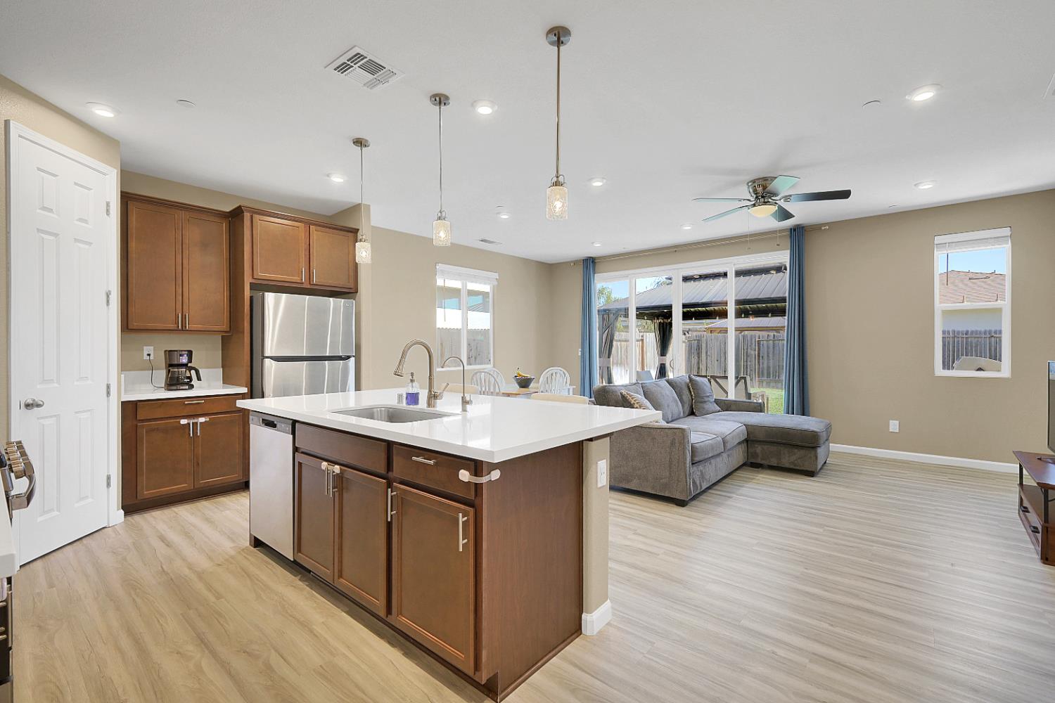 1559 Falabella Way