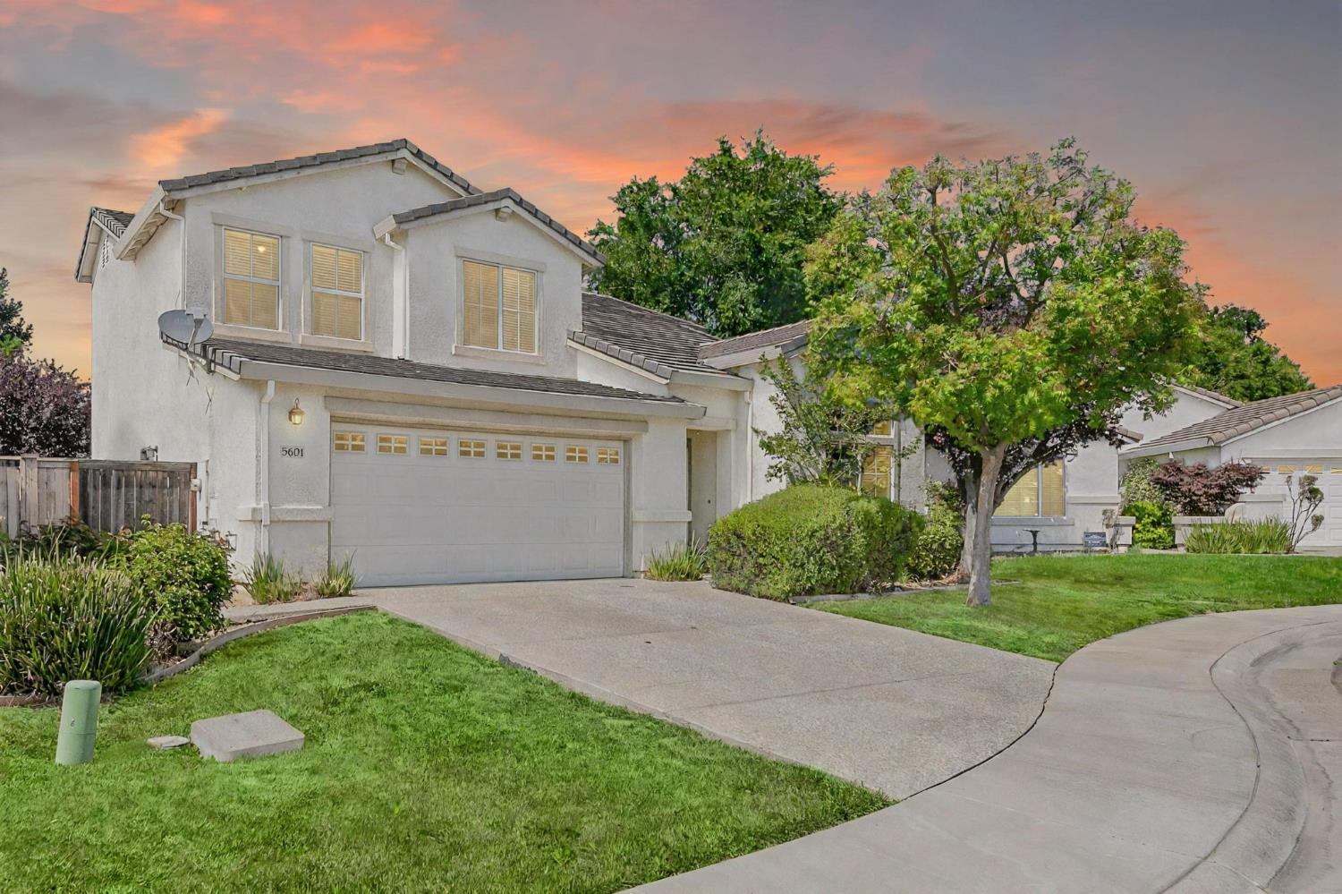 5601 Heather Field Way