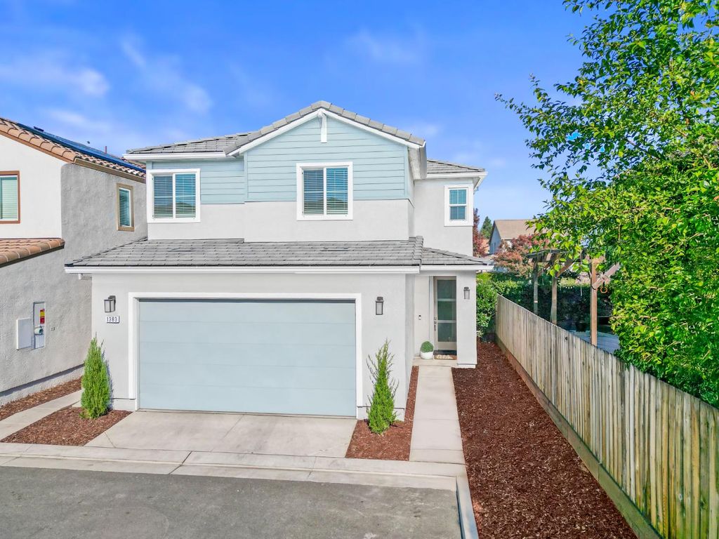 Photo of 1383 Kinship Drive, Turlock, CA 95382 (MLS # 225146925)