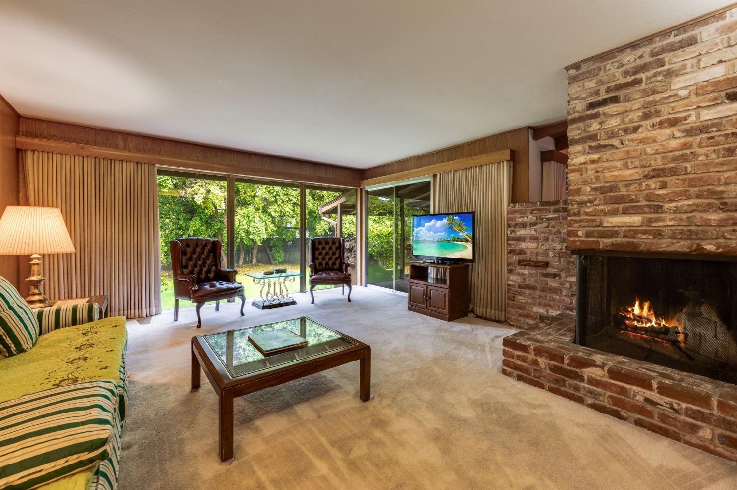 728 Columbia Drive