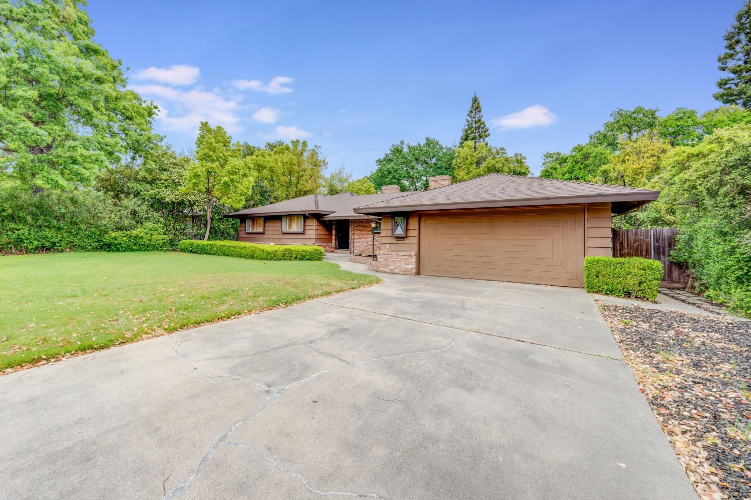728 Columbia Drive