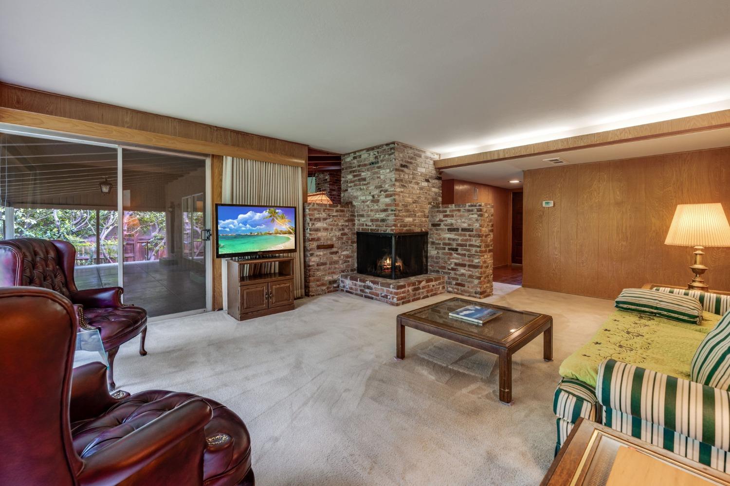 728 Columbia Drive